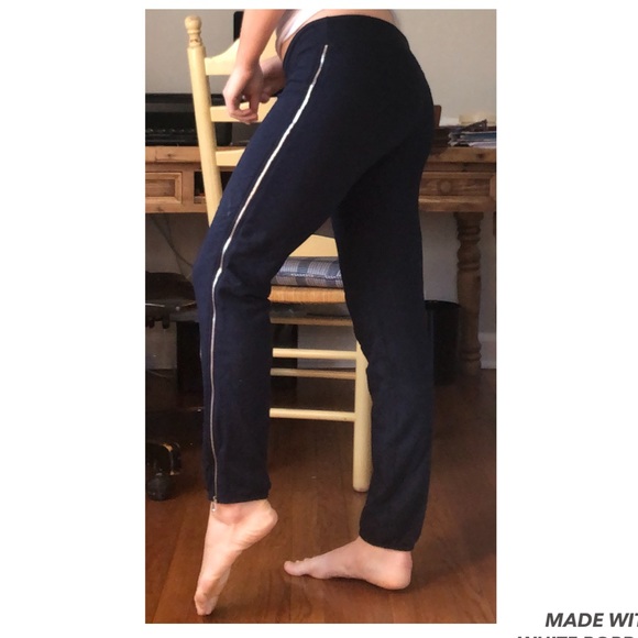 Monrow Sweats - Picture 2 of 2